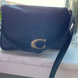 Coach soft tabby in black